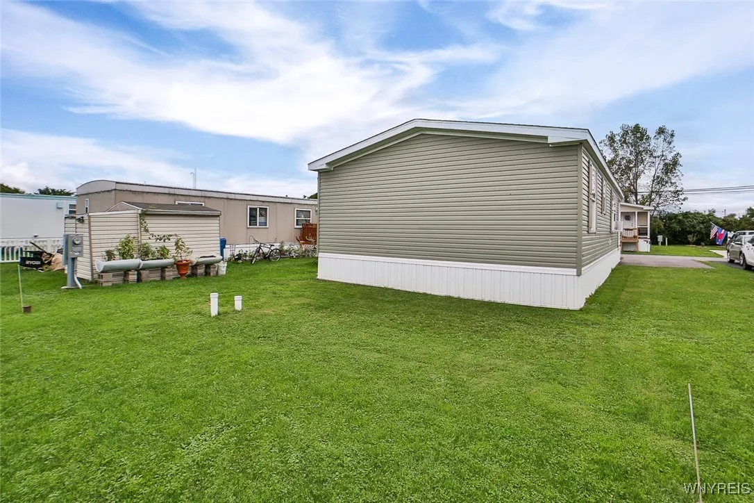 1774 Military Road 27, Tonawanda, New York 14217, Tonawanda, New York 14217, 3 Bedrooms Bedrooms, 5 Rooms Rooms,1 BathroomBathrooms,Residential,For Sale,1774 Military Road 27, Tonawanda, New York 14217,B1598567