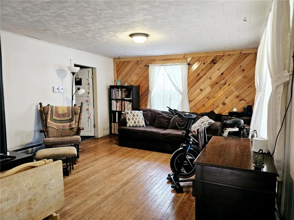 138 West Main Street, Richmondville, New York 1214, Richmondville, New York 12149, 4 Bedrooms Bedrooms, 7 Rooms Rooms,2 BathroomsBathrooms,Residential,Closed,138 West Main Street, Richmondville, New York 1214,R1598642