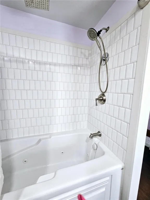138 West Main Street, Richmondville, New York 1214, Richmondville, New York 12149, 4 Bedrooms Bedrooms, 7 Rooms Rooms,2 BathroomsBathrooms,Residential,Closed,138 West Main Street, Richmondville, New York 1214,R1598642