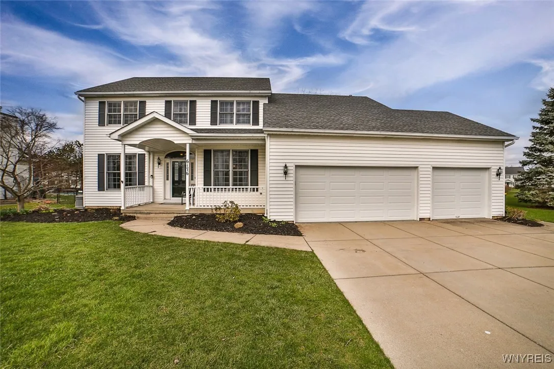 6176 Blossom Court, Clarence, New York 14051, Clarence, New York 14051, 5 Bedrooms Bedrooms, 11 Rooms Rooms,3 BathroomsBathrooms,Residential,Closed,6176 Blossom Court, Clarence, New York 14051,0,B1598333