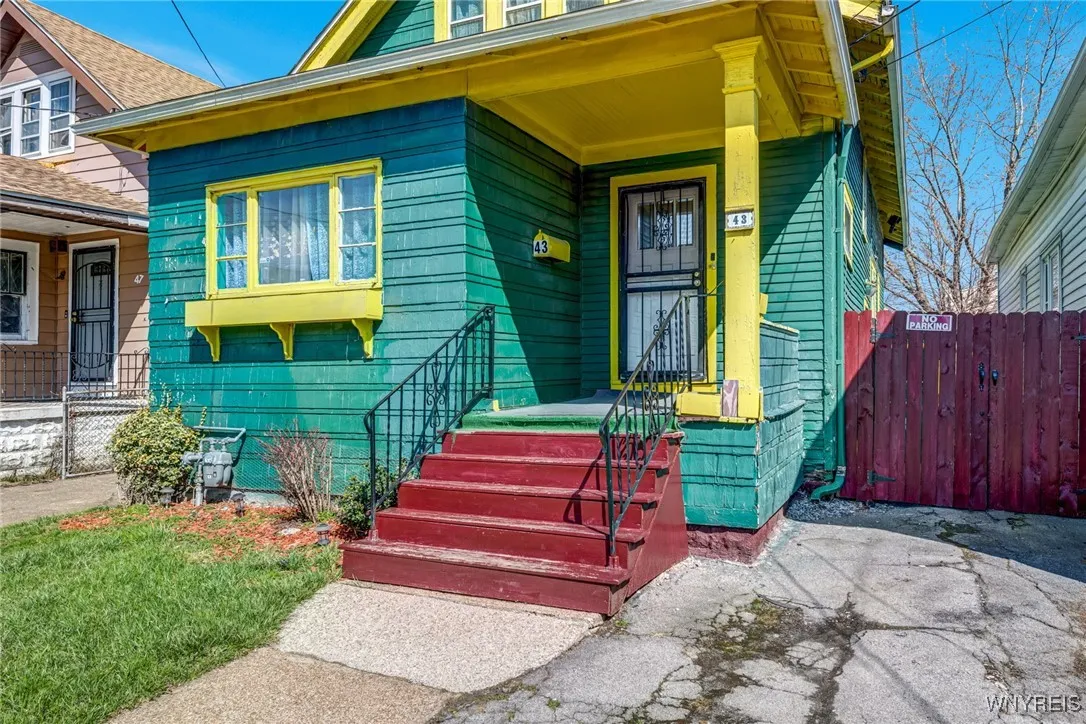 43 Freund Street, Buffalo, New York 14211, Buffalo, New York 14211, 4 Bedrooms Bedrooms, 7 Rooms Rooms,1 BathroomBathrooms,Residential,Closed,43 Freund Street, Buffalo, New York 14211,0,B1598709
