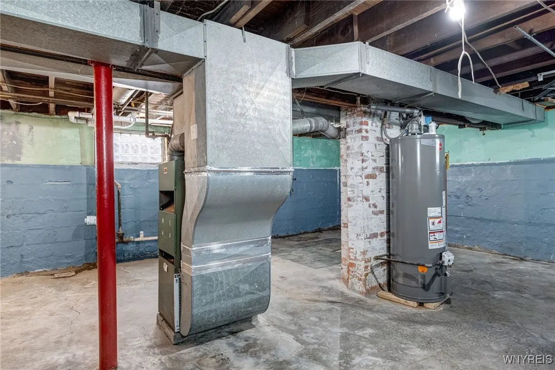 43 Freund Street, Buffalo, New York 14211, Buffalo, New York 14211, 4 Bedrooms Bedrooms, 7 Rooms Rooms,1 BathroomBathrooms,Residential,Closed,43 Freund Street, Buffalo, New York 14211,0,B1598709