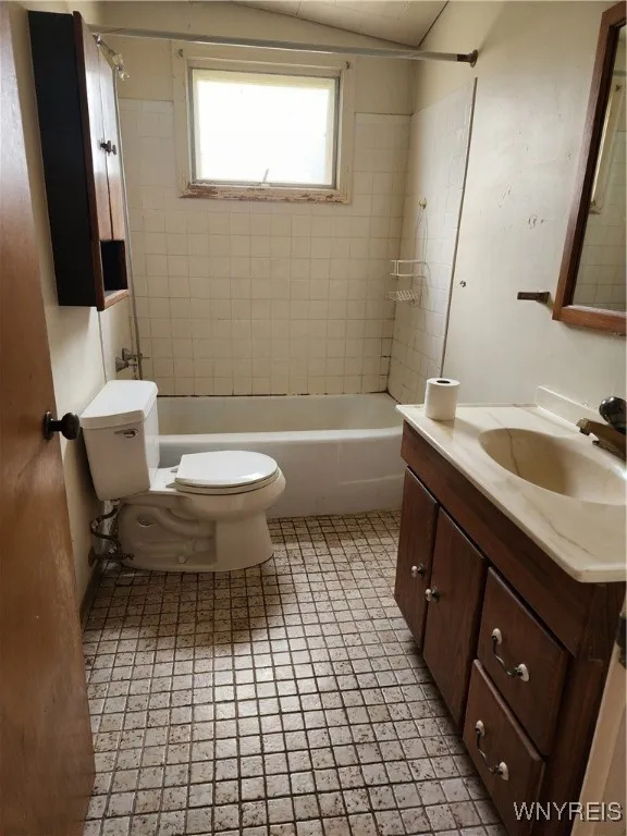 23 Heath, Tonawanda, New York 14223, Tonawanda, New York 14223, 3 Bedrooms Bedrooms, 5 Rooms Rooms,1 BathroomBathrooms,Residential,Closed,23 Heath, Tonawanda, New York 14223,0,B1598678