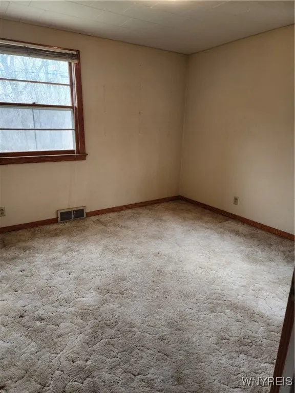 23 Heath, Tonawanda, New York 14223, Tonawanda, New York 14223, 3 Bedrooms Bedrooms, 5 Rooms Rooms,1 BathroomBathrooms,Residential,Closed,23 Heath, Tonawanda, New York 14223,0,B1598678