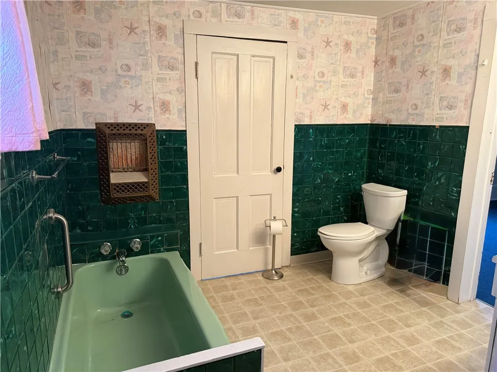 18 First Street, Andover, New York 14806, Andover, New York 14806, 3 Bedrooms Bedrooms, 9 Rooms Rooms,2 BathroomsBathrooms,Residential,Closed,18 First Street, Andover, New York 14806,0,R1598591