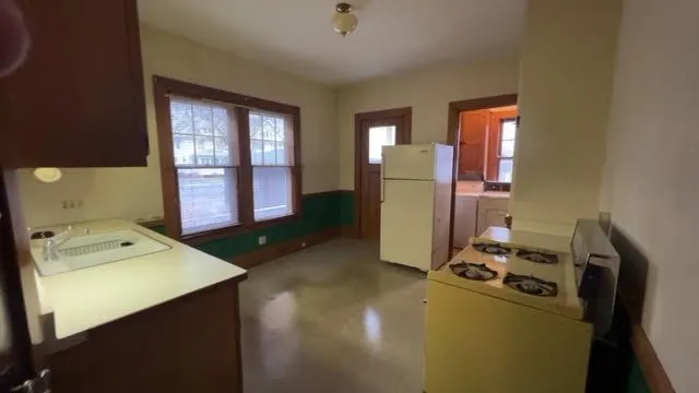 397 Raines Park, Rochester, New York 14613, Rochester, New York 14613, 3 Bedrooms Bedrooms, ,2 BathroomsBathrooms,Residential,Closed,397 Raines Park, Rochester, New York 14613,0,R1598739