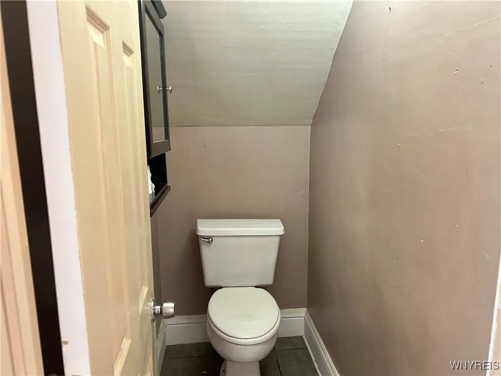12 West Ave, Attica, New York 14011, Attica, New York 14011, 4 Bedrooms Bedrooms, 11 Rooms Rooms,1 BathroomBathrooms,Residential,For Sale,12 West Ave, Attica, New York 14011,B1598767