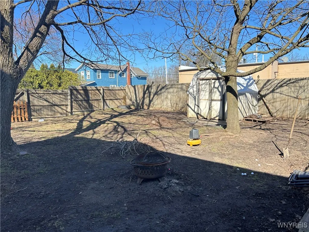 12 West Ave, Attica, New York 14011, Attica, New York 14011, 4 Bedrooms Bedrooms, 11 Rooms Rooms,1 BathroomBathrooms,Residential,For Sale,12 West Ave, Attica, New York 14011,B1598767