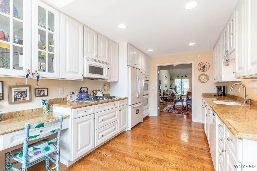 101 Hidden Ridge Common, Amherst, New York 14221, Amherst, New York 14221, 2 Bedrooms Bedrooms, 6 Rooms Rooms,2 BathroomsBathrooms,Residential,Closed,101 Hidden Ridge Common, Amherst, New York 14221,0,B1598866
