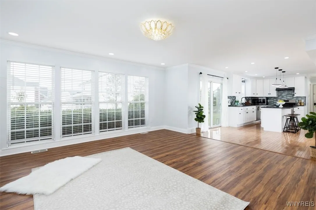 5689 Field Brook Drive, Clarence, New York 14051, Clarence, New York 14051, 4 Bedrooms Bedrooms, 8 Rooms Rooms,2 BathroomsBathrooms,Residential,Closed,5689 Field Brook Drive, Clarence, New York 14051,0,B1598855