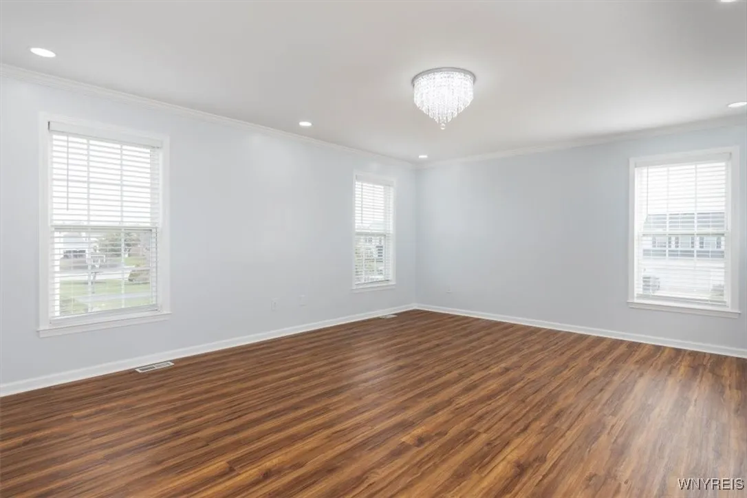 5689 Field Brook Drive, Clarence, New York 14051, Clarence, New York 14051, 4 Bedrooms Bedrooms, 8 Rooms Rooms,2 BathroomsBathrooms,Residential,Closed,5689 Field Brook Drive, Clarence, New York 14051,0,B1598855