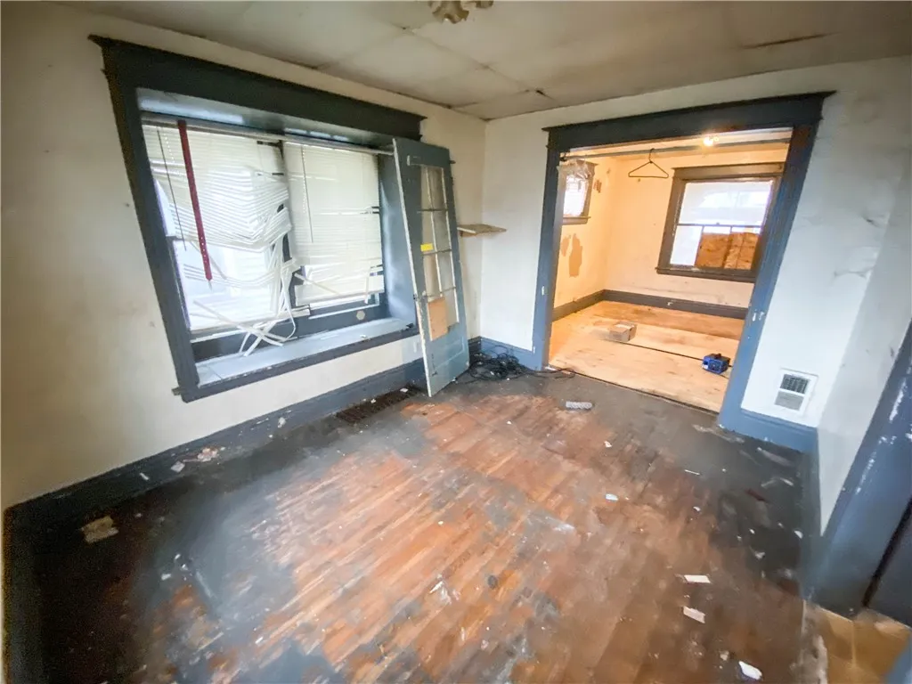 18 Superior Terrace, Rochester, New York 14611, Rochester, New York 14611, 3 Bedrooms Bedrooms, 6 Rooms Rooms,1 BathroomBathrooms,Residential,Closed,18 Superior Terrace, Rochester, New York 14611,0,R1598881