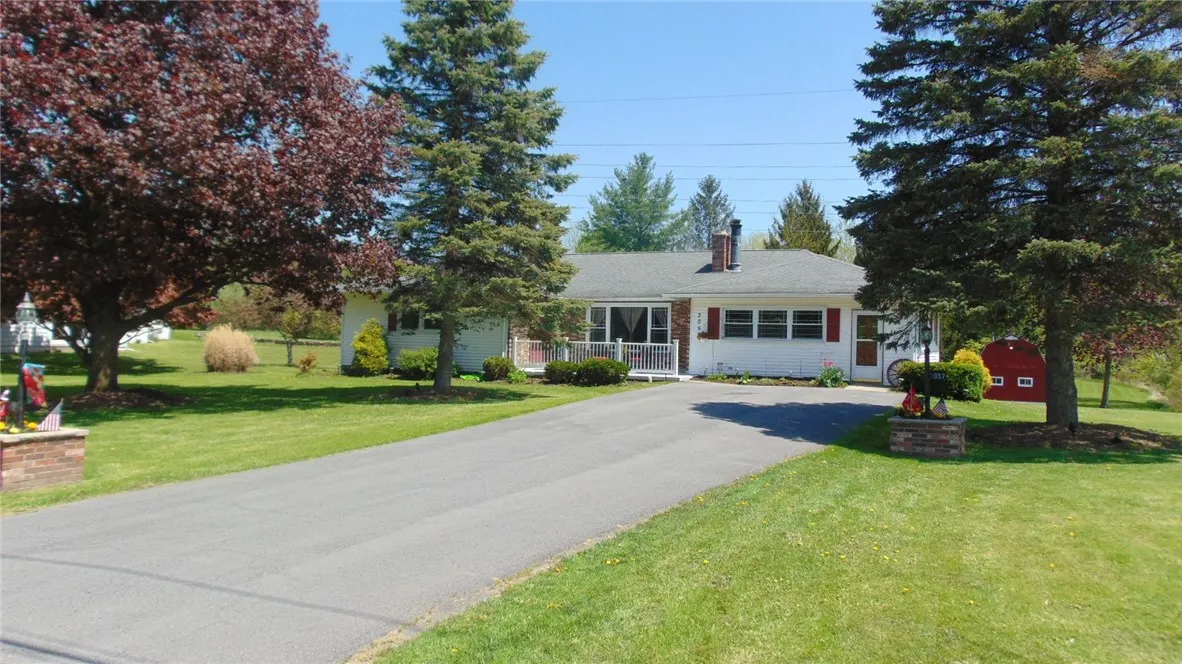 3057 North Genesee Street, Geneva Town, New York 1, Geneva Town, New York 14456, 2 Bedrooms Bedrooms, 8 Rooms Rooms,2 BathroomsBathrooms,Residential,For Sale,3057 North Genesee Street, Geneva Town, New York 1,R1598742
