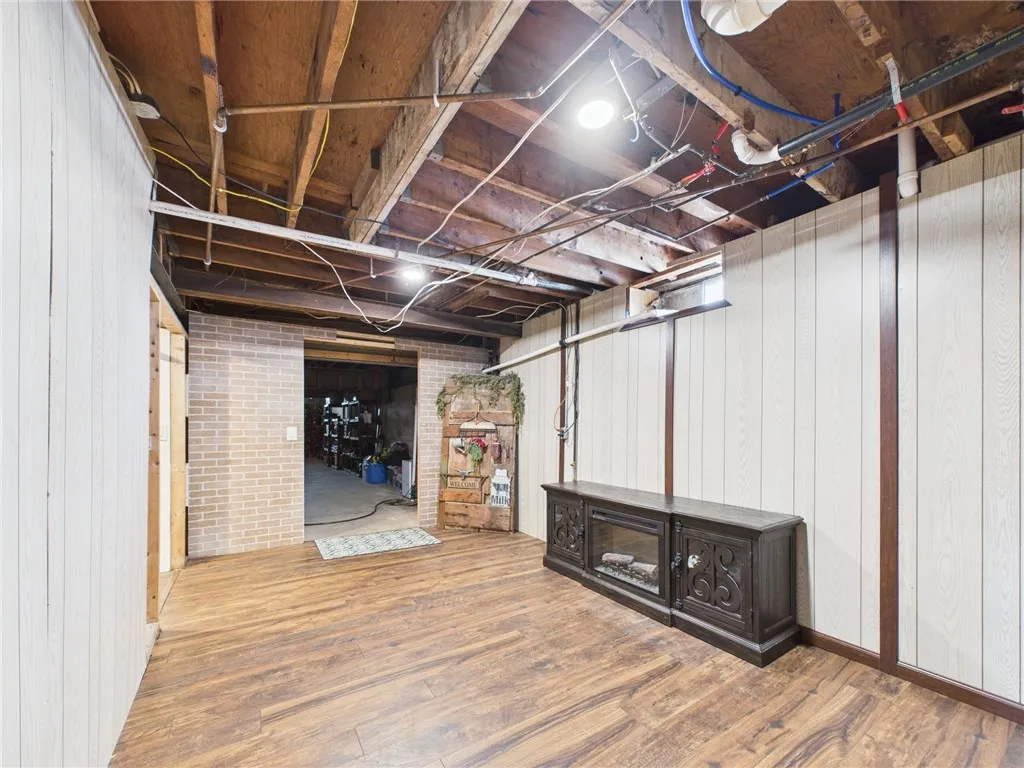 3057 North Genesee Street, Geneva Town, New York 1, Geneva Town, New York 14456, 2 Bedrooms Bedrooms, 8 Rooms Rooms,2 BathroomsBathrooms,Residential,For Sale,3057 North Genesee Street, Geneva Town, New York 1,R1598742