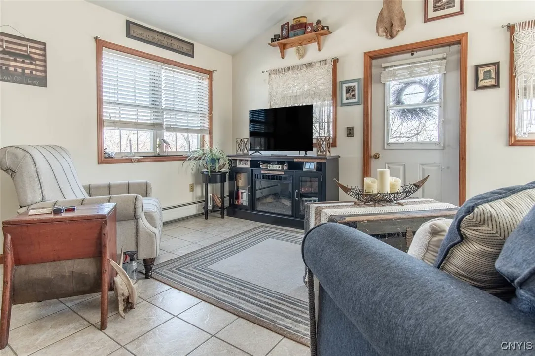 209 West Main Street, Hounsfield, New York 13685, Hounsfield, New York 13685, ,Commercial Sale,Closed,209 West Main Street, Hounsfield, New York 13685,0,S1598590