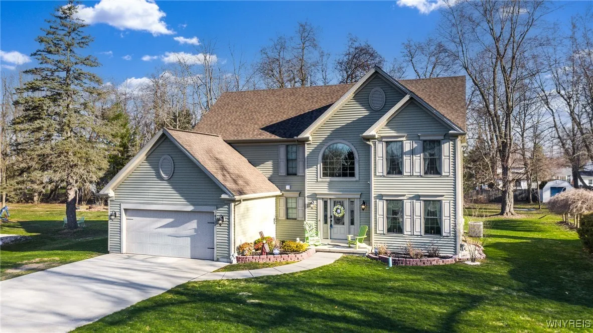 8320 Clarence Center Road, Clarence, New York 1405, Clarence, New York 14051, 4 Bedrooms Bedrooms, 8 Rooms Rooms,2 BathroomsBathrooms,Residential,Closed,8320 Clarence Center Road, Clarence, New York 1405,0,B1598062