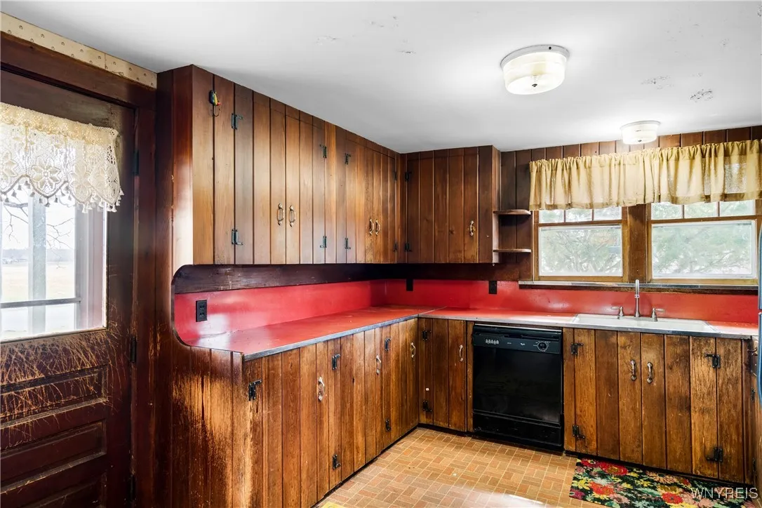 5710 Kraus Road, Clarence, New York 14031, Clarence, New York 14031, 3 Bedrooms Bedrooms, 6 Rooms Rooms,1 BathroomBathrooms,Residential,Closed,5710 Kraus Road, Clarence, New York 14031,0,B1597194