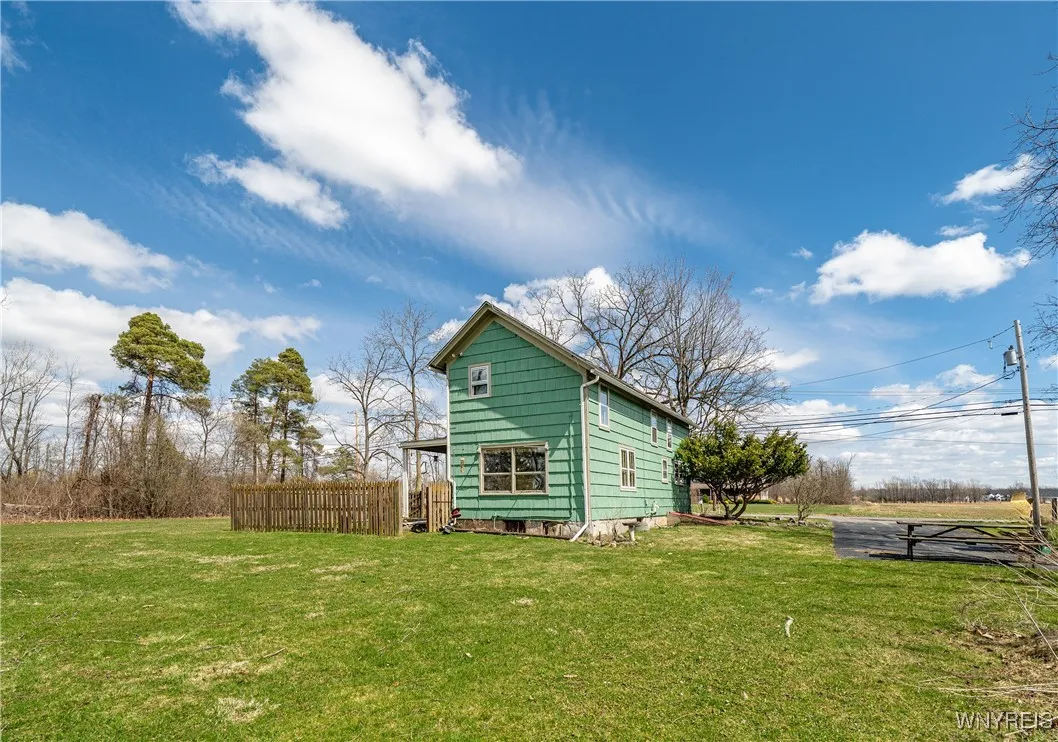 5710 Kraus Road, Clarence, New York 14031, Clarence, New York 14031, 3 Bedrooms Bedrooms, 6 Rooms Rooms,1 BathroomBathrooms,Residential,Closed,5710 Kraus Road, Clarence, New York 14031,0,B1597194