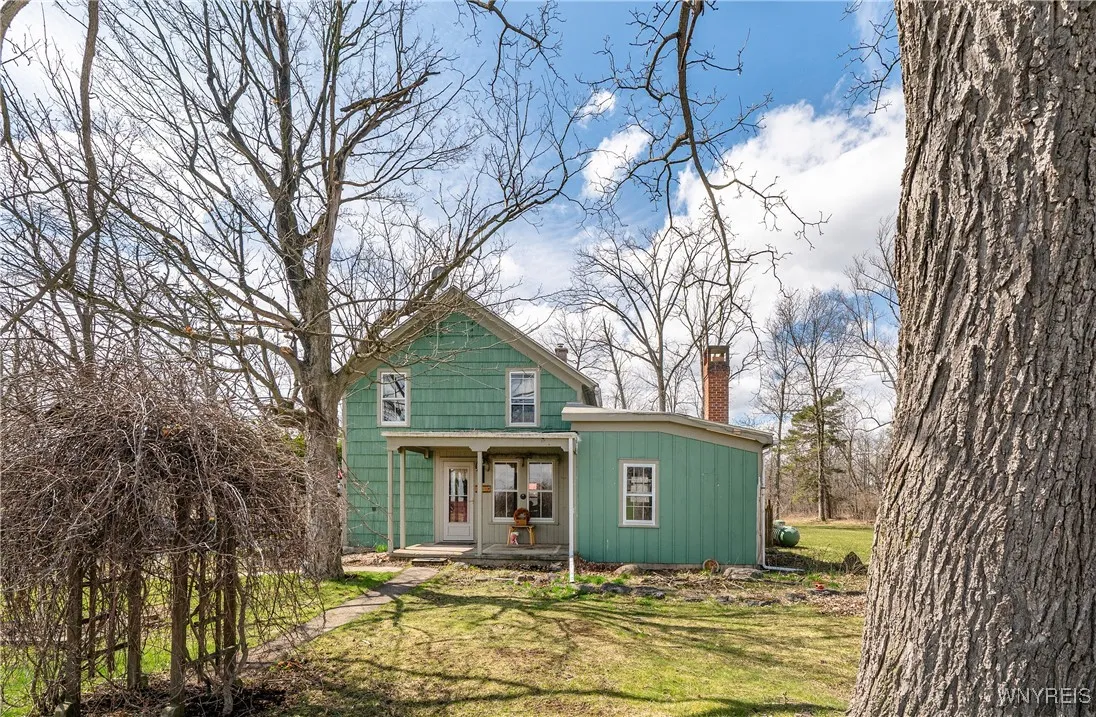 5710 Kraus Road, Clarence, New York 14031, Clarence, New York 14031, 3 Bedrooms Bedrooms, 6 Rooms Rooms,1 BathroomBathrooms,Residential,Closed,5710 Kraus Road, Clarence, New York 14031,0,B1597194