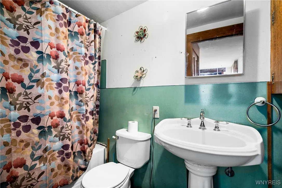 5710 Kraus Road, Clarence, New York 14031, Clarence, New York 14031, 3 Bedrooms Bedrooms, 6 Rooms Rooms,1 BathroomBathrooms,Residential,Closed,5710 Kraus Road, Clarence, New York 14031,0,B1597194
