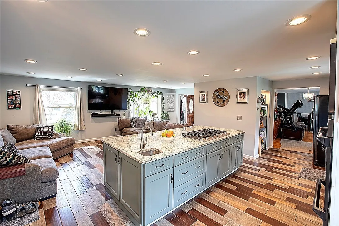 718 White Springs Drive, Geneva-town, New York 144, Geneva Town, New York 14456, 3 Bedrooms Bedrooms, 8 Rooms Rooms,2 BathroomsBathrooms,Residential,Closed,718 White Springs Drive, Geneva-town, New York 144,R1598910