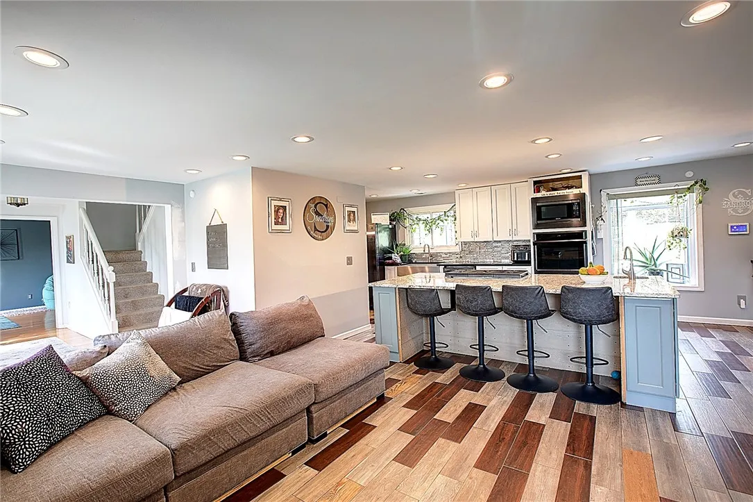 718 White Springs Drive, Geneva-town, New York 144, Geneva Town, New York 14456, 3 Bedrooms Bedrooms, 8 Rooms Rooms,2 BathroomsBathrooms,Residential,Closed,718 White Springs Drive, Geneva-town, New York 144,R1598910