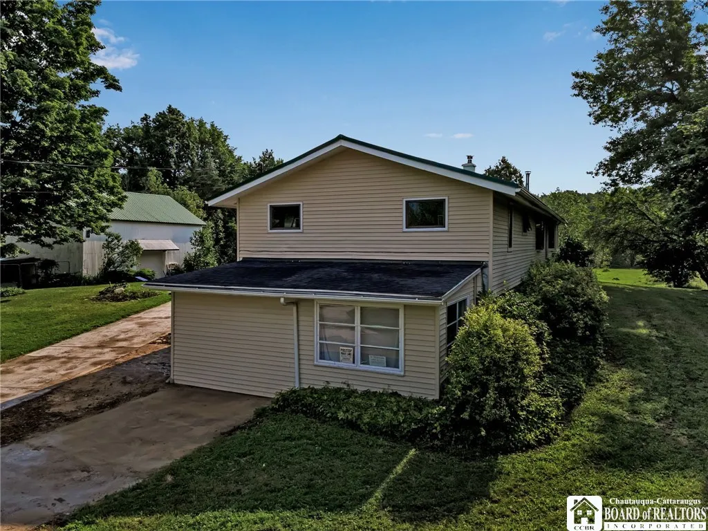 9393 Ryther Road, Evans, New York 14006, Evans, New York 14006, 3 Bedrooms Bedrooms, 6 Rooms Rooms,1 BathroomBathrooms,Residential,Closed,9393 Ryther Road, Evans, New York 14006,0,R1597908