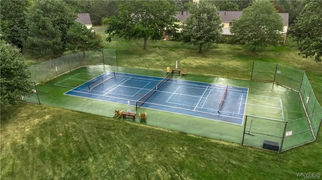Tennis