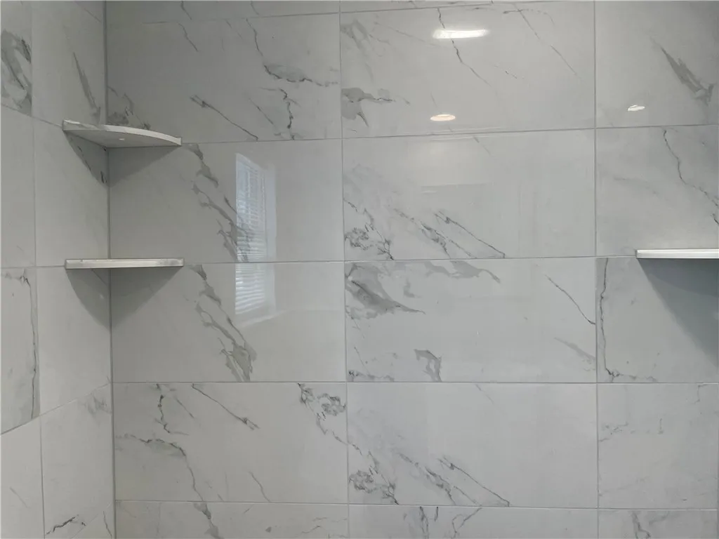 The bathroom is skillfully  tiled by European craftsmen.