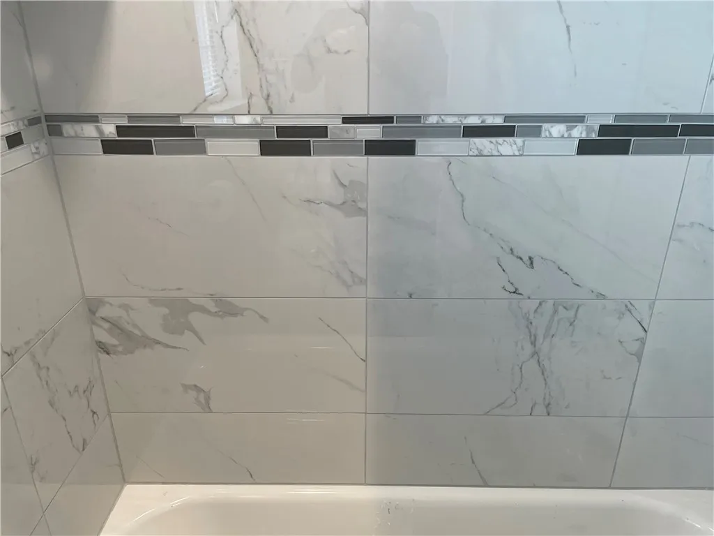 Here too, the tile has been laid by european craftsmen! This is top quality work.