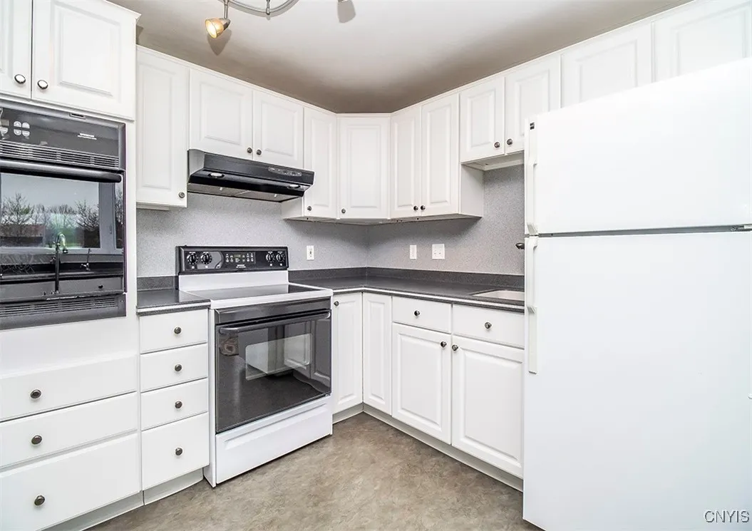 4514 Wilcox Place, Onondaga, New York 13078, Onondaga, New York 13078, 2 Bedrooms Bedrooms, 6 Rooms Rooms,1 BathroomBathrooms,Residential,Closed,4514 Wilcox Place, Onondaga, New York 13078,0,S1597867