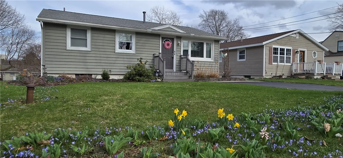 4514 Wilcox Place, Onondaga, New York 13078, Onondaga, New York 13078, 2 Bedrooms Bedrooms, 6 Rooms Rooms,1 BathroomBathrooms,Residential,Closed,4514 Wilcox Place, Onondaga, New York 13078,0,S1597867