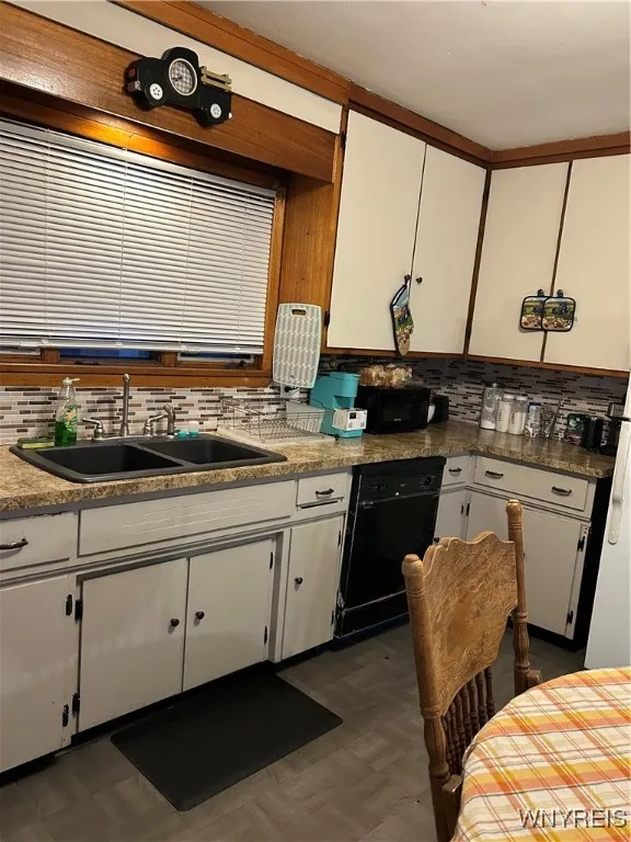 1275 Kenmore Avenue, Tonawanda, New York 14217, Tonawanda, New York 14217, 3 Bedrooms Bedrooms, 7 Rooms Rooms,1 BathroomBathrooms,Residential,For Sale,1275 Kenmore Avenue, Tonawanda, New York 14217,B1598831