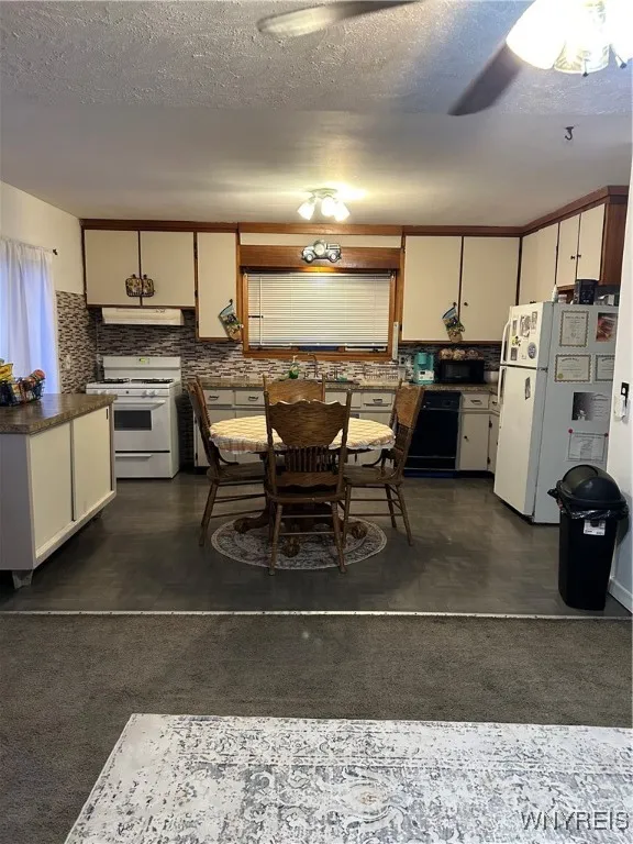 1275 Kenmore Avenue, Tonawanda, New York 14217, Tonawanda, New York 14217, 3 Bedrooms Bedrooms, 7 Rooms Rooms,1 BathroomBathrooms,Residential,For Sale,1275 Kenmore Avenue, Tonawanda, New York 14217,B1598831