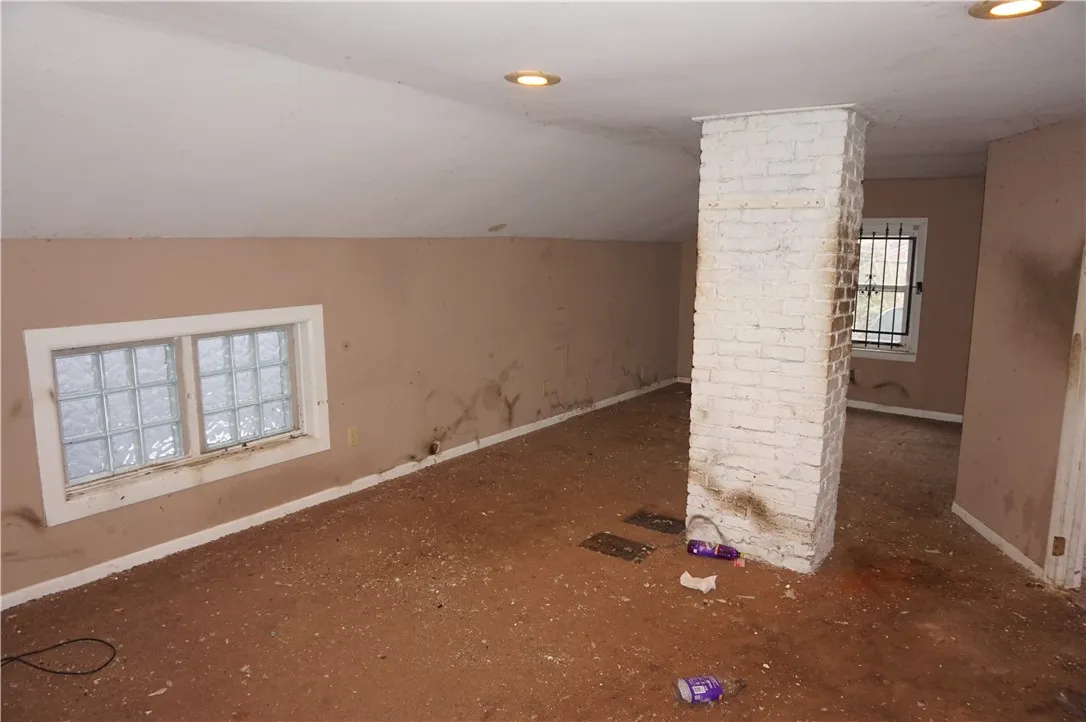 Buffalo, New York 14201, 3 Bedrooms Bedrooms, 7 Rooms Rooms,2 BathroomsBathrooms,Residential,Closed,R1599027
