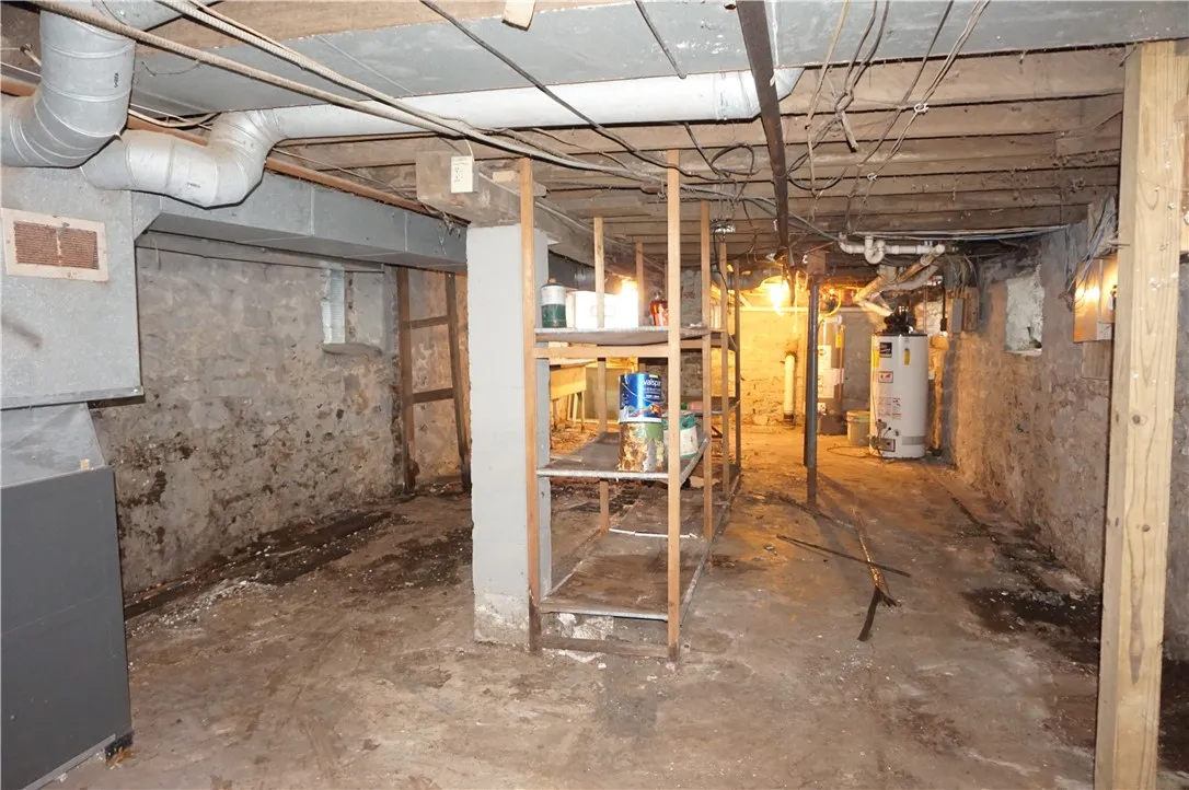 Buffalo, New York 14201, 3 Bedrooms Bedrooms, 7 Rooms Rooms,2 BathroomsBathrooms,Residential,Closed,R1599027