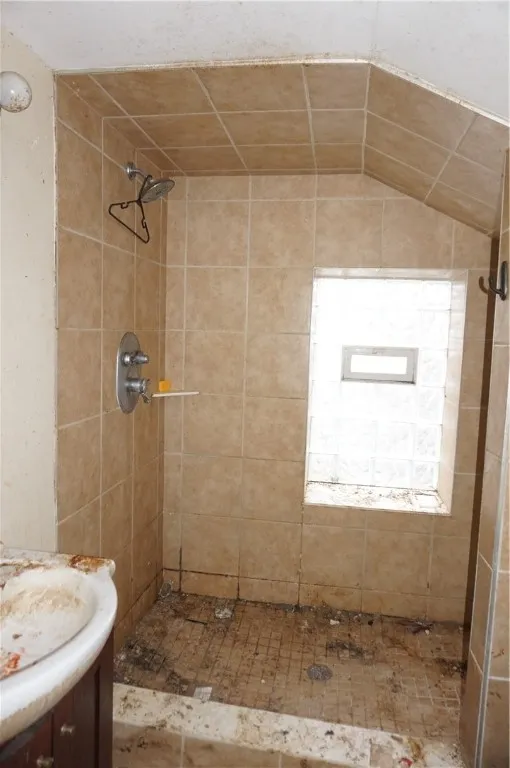 Buffalo, New York 14201, 3 Bedrooms Bedrooms, 7 Rooms Rooms,2 BathroomsBathrooms,Residential,Closed,R1599027