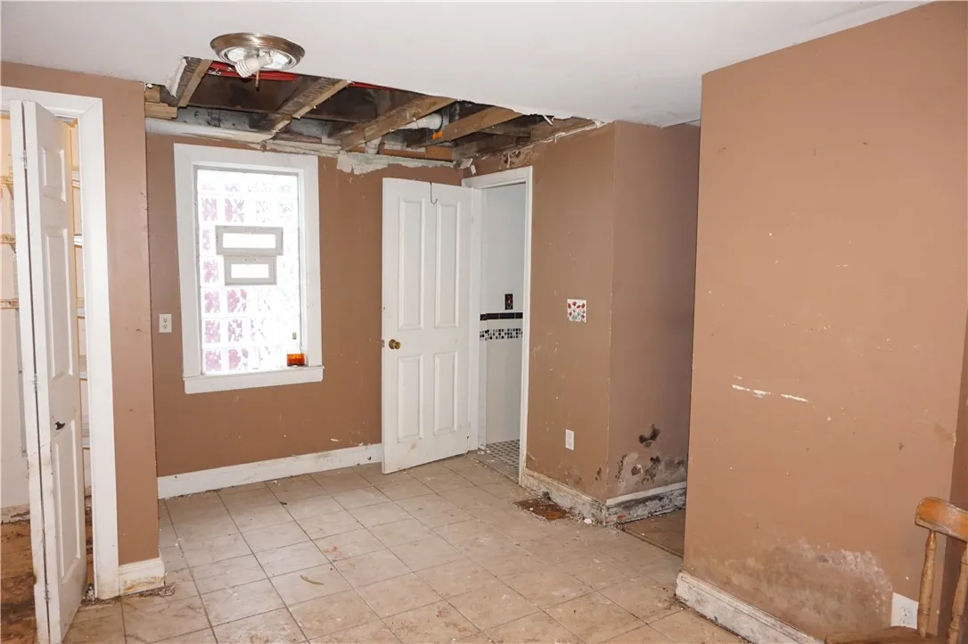 Buffalo, New York 14201, 3 Bedrooms Bedrooms, 7 Rooms Rooms,2 BathroomsBathrooms,Residential,Closed,R1599027