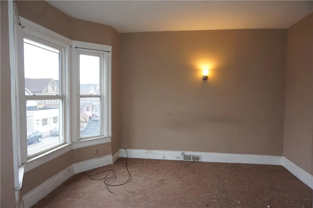 Buffalo, New York 14201, 3 Bedrooms Bedrooms, 7 Rooms Rooms,2 BathroomsBathrooms,Residential,Closed,R1599027