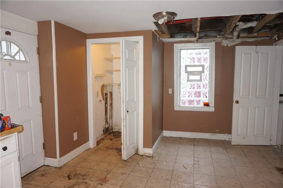 Buffalo, New York 14201, 3 Bedrooms Bedrooms, 7 Rooms Rooms,2 BathroomsBathrooms,Residential,Closed,R1599027