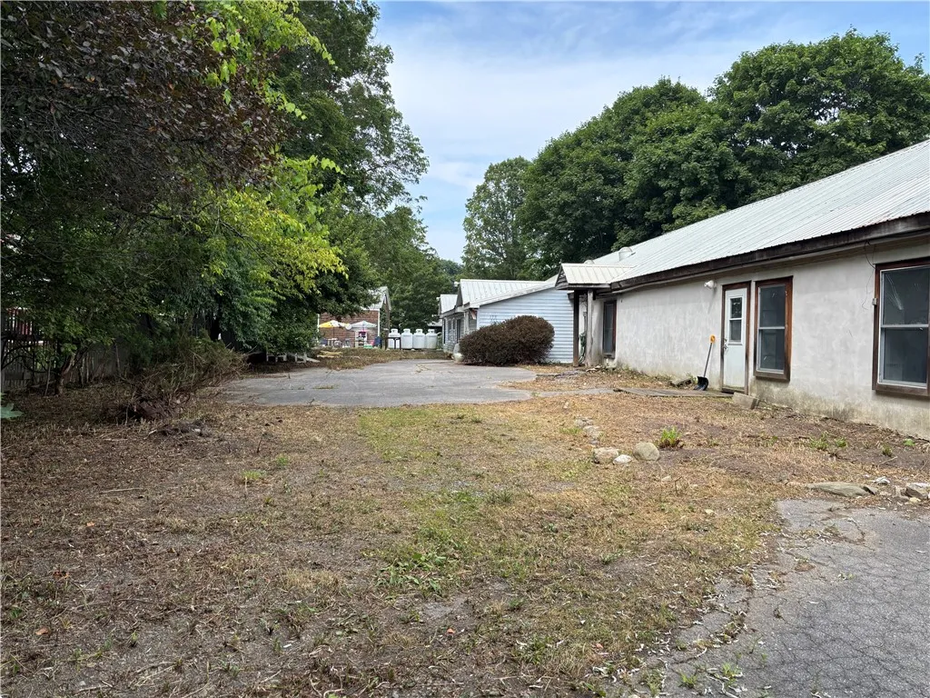 11 Main Street, Cherry Valley, New York 13320, Cherry Valley, New York 13320, 4 Bedrooms Bedrooms, 10 Rooms Rooms,1 BathroomBathrooms,Residential,For Sale,11 Main Street, Cherry Valley, New York 13320,R1597017