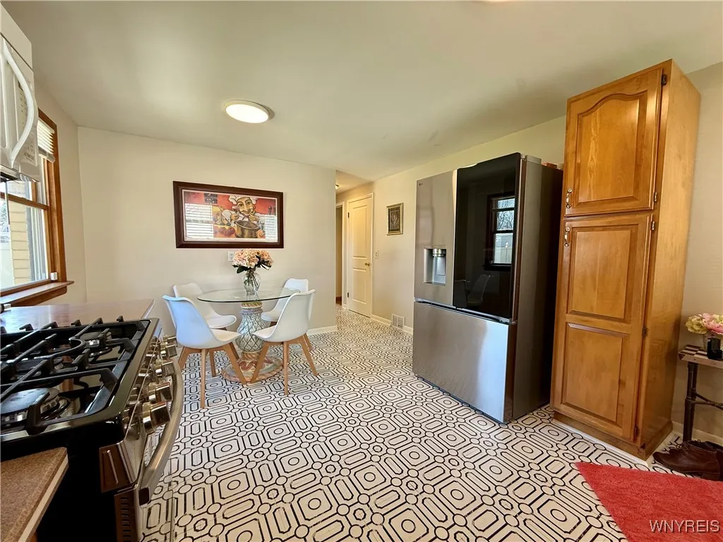 257 Ehinger Drive, West Seneca, New York 14224, West Seneca, New York 14224, 4 Bedrooms Bedrooms, 6 Rooms Rooms,1 BathroomBathrooms,Residential,Closed,257 Ehinger Drive, West Seneca, New York 14224,B1596925