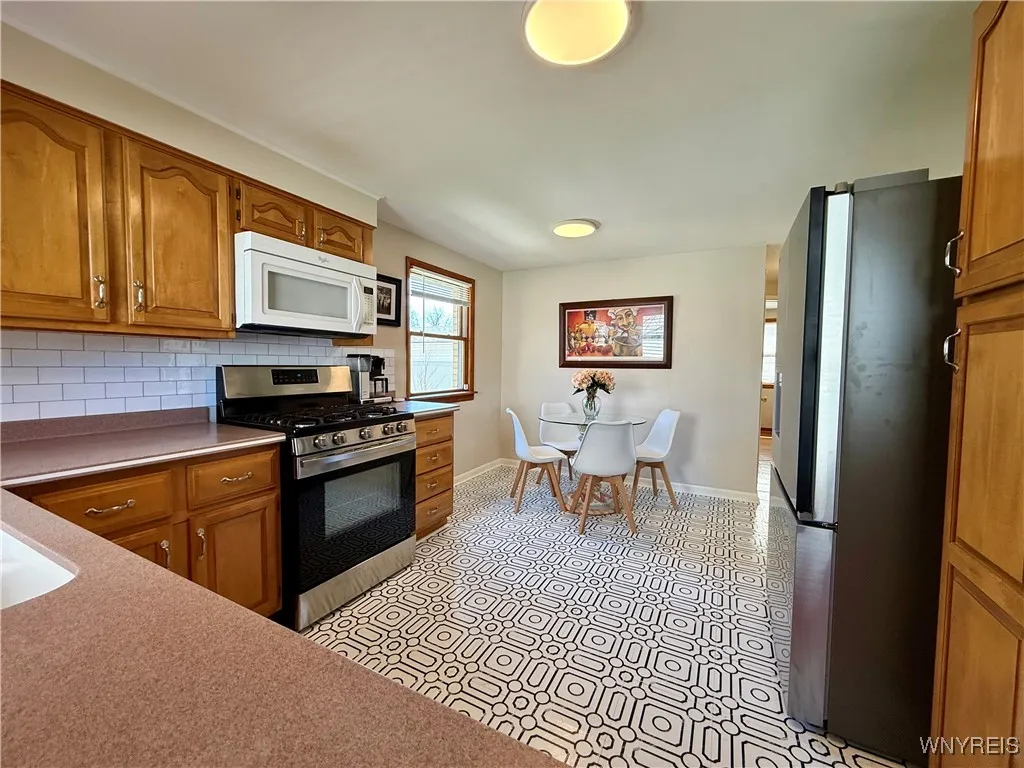 257 Ehinger Drive, West Seneca, New York 14224, West Seneca, New York 14224, 4 Bedrooms Bedrooms, 6 Rooms Rooms,1 BathroomBathrooms,Residential,Closed,257 Ehinger Drive, West Seneca, New York 14224,B1596925