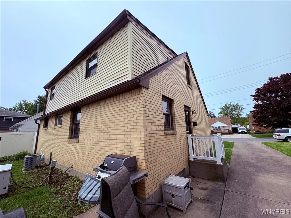 257 Ehinger Drive, West Seneca, New York 14224, West Seneca, New York 14224, 4 Bedrooms Bedrooms, 6 Rooms Rooms,1 BathroomBathrooms,Residential,Closed,257 Ehinger Drive, West Seneca, New York 14224,B1596925