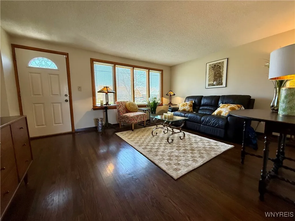 257 Ehinger Drive, West Seneca, New York 14224, West Seneca, New York 14224, 4 Bedrooms Bedrooms, 6 Rooms Rooms,1 BathroomBathrooms,Residential,Closed,257 Ehinger Drive, West Seneca, New York 14224,B1596925
