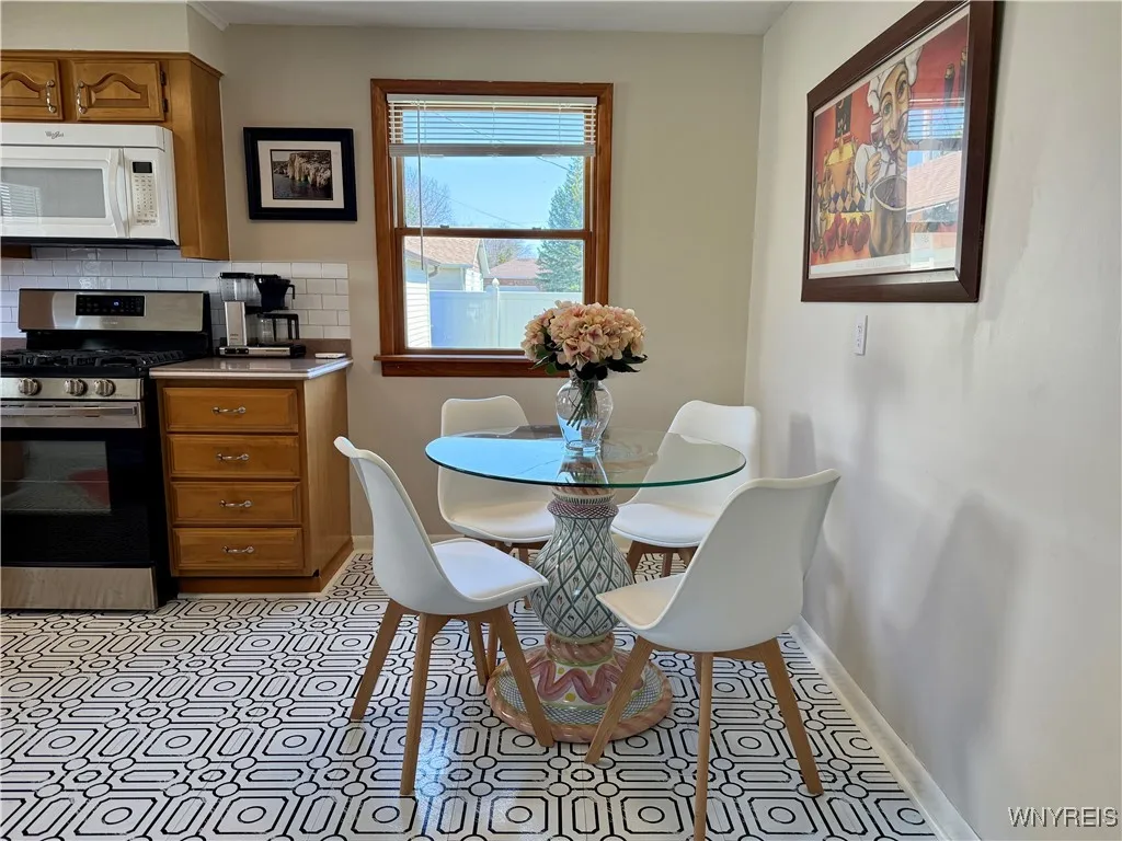 257 Ehinger Drive, West Seneca, New York 14224, West Seneca, New York 14224, 4 Bedrooms Bedrooms, 6 Rooms Rooms,1 BathroomBathrooms,Residential,Closed,257 Ehinger Drive, West Seneca, New York 14224,B1596925