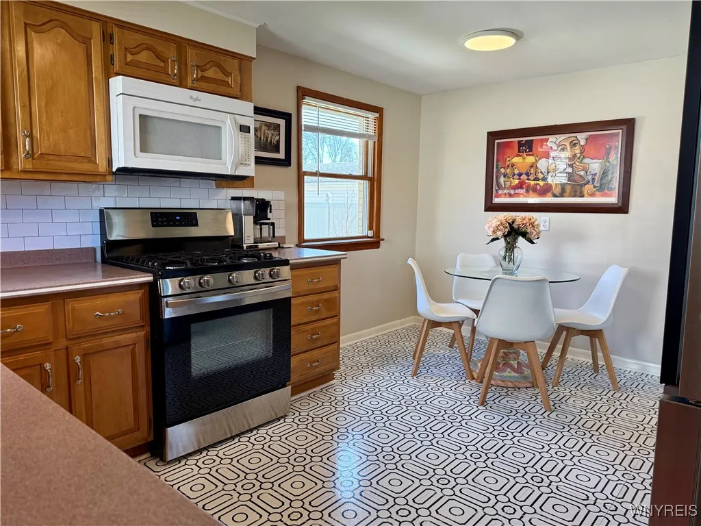 257 Ehinger Drive, West Seneca, New York 14224, West Seneca, New York 14224, 4 Bedrooms Bedrooms, 6 Rooms Rooms,1 BathroomBathrooms,Residential,Closed,257 Ehinger Drive, West Seneca, New York 14224,B1596925