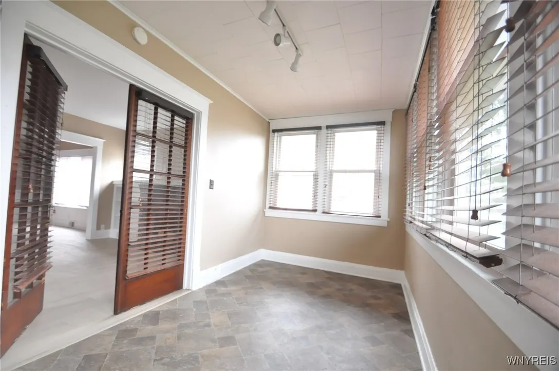 333 Getzville Road, Amherst, New York 14226, Amherst, New York 14226, 3 Bedrooms Bedrooms, 8 Rooms Rooms,1 BathroomBathrooms,Residential Lease,For Rent,333 Getzville Road, Amherst, New York 14226,B1599144