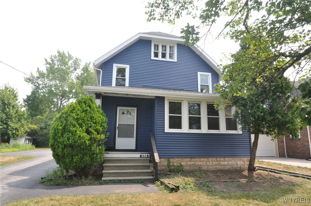 333 Getzville Road, Amherst, New York 14226, Amherst, New York 14226, 3 Bedrooms Bedrooms, 8 Rooms Rooms,1 BathroomBathrooms,Residential Lease,For Rent,333 Getzville Road, Amherst, New York 14226,B1599144