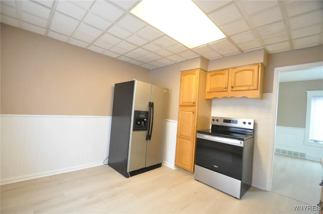 333 Getzville Road, Amherst, New York 14226, Amherst, New York 14226, 3 Bedrooms Bedrooms, 8 Rooms Rooms,1 BathroomBathrooms,Residential Lease,For Rent,333 Getzville Road, Amherst, New York 14226,B1599144